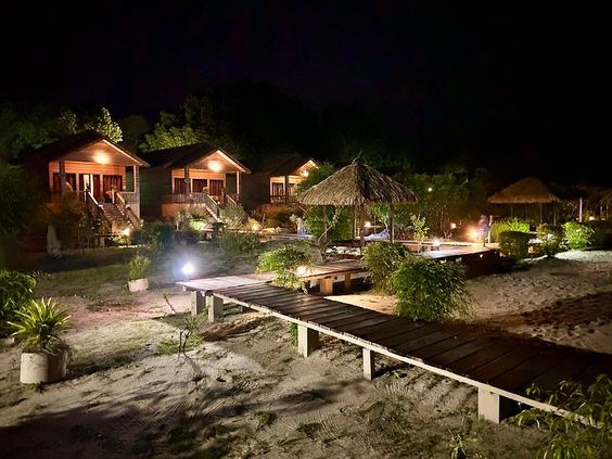 QUATEMALA-LOS ANGELES-PARIS-LIBREVILLE